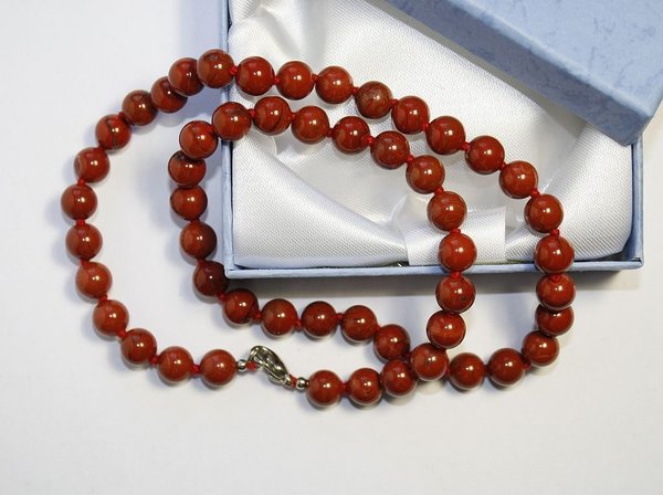 Halskette - Jaspis rot 8 mm / 45 cm im Geschenkkarton - 1 Stück